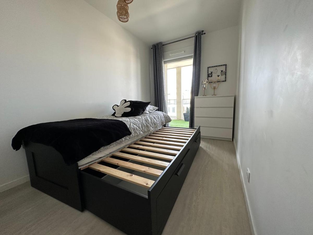 Loggia Dream Jacuzzi Apartment Montévrain Exterior foto